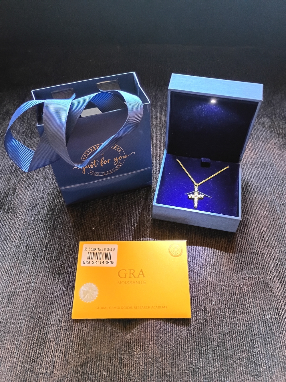 Liosau Moissanite Infinity Cross Necklace 18K Gold S925 0.66 CT-NWT